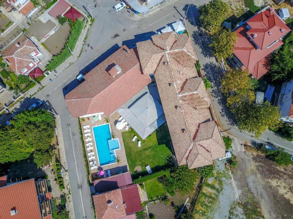 Хотел Черноморец Esterno foto